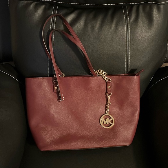 MICHAEL Michael Kors Handbags - Michael Kors burgundy large bag